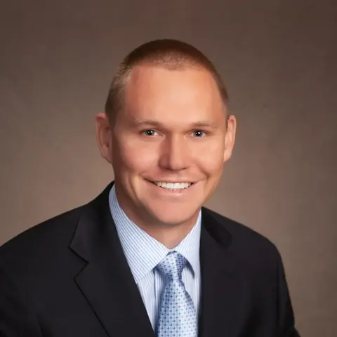 headshot of Ross Parsons